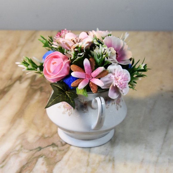Vintage orphan (no lid) sugar bowl with delicate airbrushed Sola Wood flowers - Picture 6 of 8